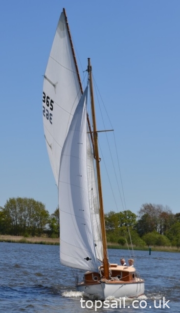 1983 Farrington 25 River Cruiser