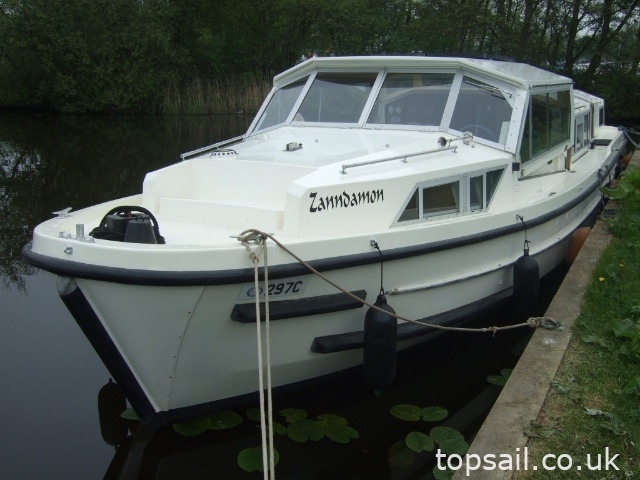 1984 Connoisseur 42 Motor Cruiser (Ideal Liveaboard!)