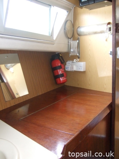 1984 Connoisseur 42 Motor Cruiser (Ideal Liveaboard!)