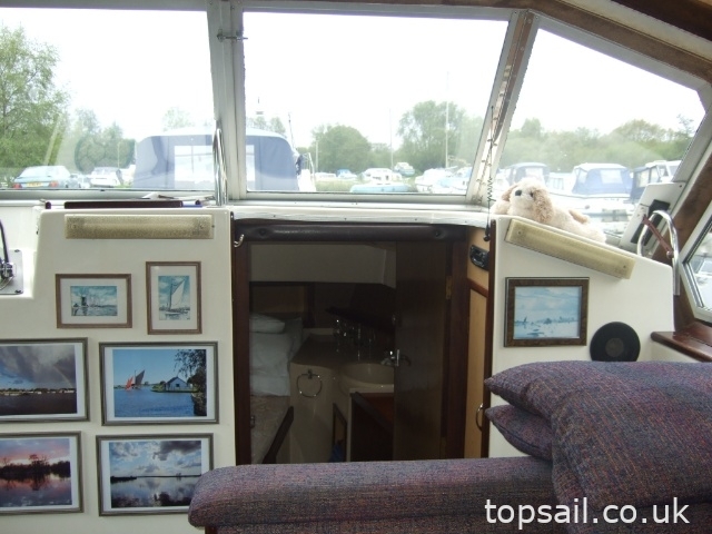 1984 Connoisseur 42 Motor Cruiser (Ideal Liveaboard!)