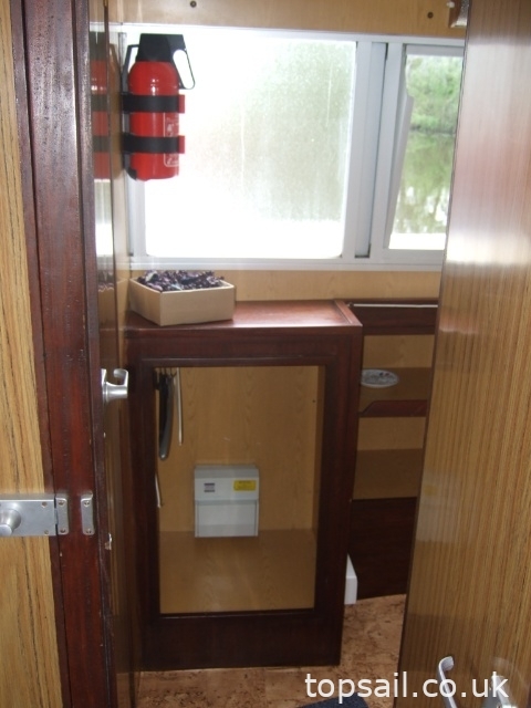 1984 Connoisseur 42 Motor Cruiser (Ideal Liveaboard!)