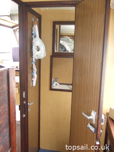 1984 Connoisseur 42 Motor Cruiser (Ideal Liveaboard!)