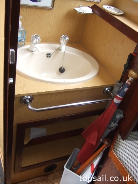 1984 Connoisseur 42 Motor Cruiser (Ideal Liveaboard!)