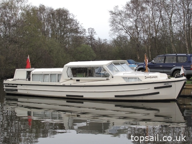 1984 Connoisseur 42 Motor Cruiser (Ideal Liveaboard!)