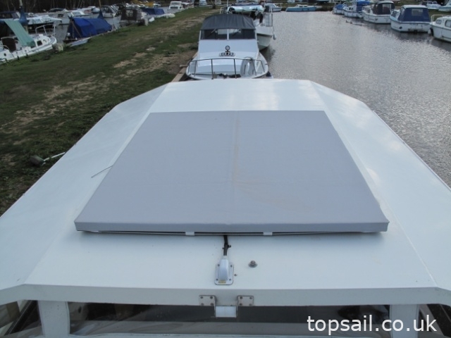 1984 Connoisseur 42 Motor Cruiser (Ideal Liveaboard!)