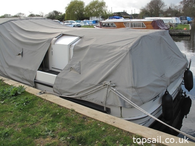 1984 Connoisseur 42 Motor Cruiser (Ideal Liveaboard!)