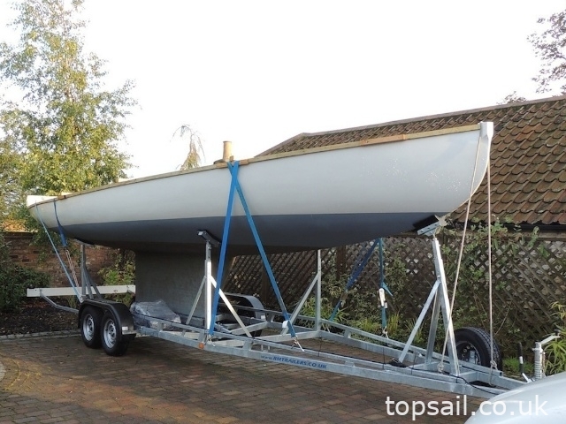 Farrington 30 GRP Hull & Trailer