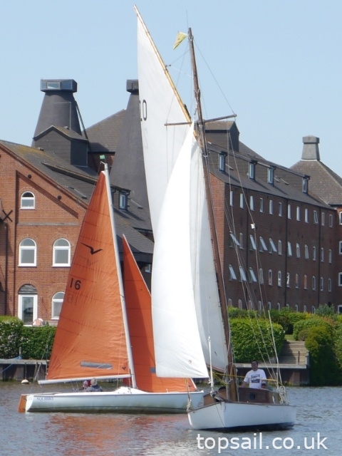 1890 River Cruiser Class Yacht