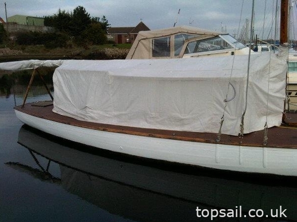 1890 River Cruiser Class Yacht