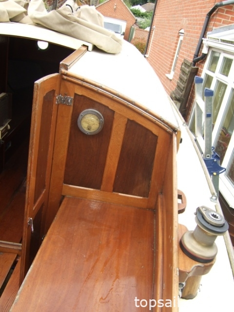 1988 Farrington 25 River Cruiser