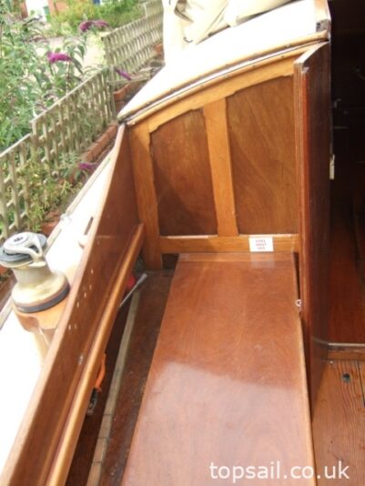 1988 Farrington 25 River Cruiser