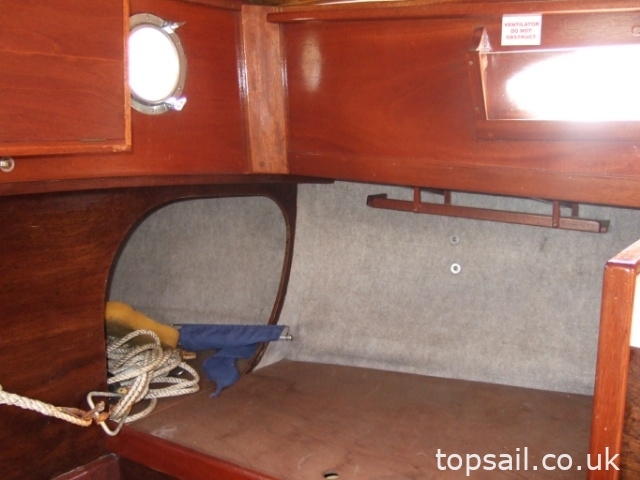 1988 Farrington 25 River Cruiser
