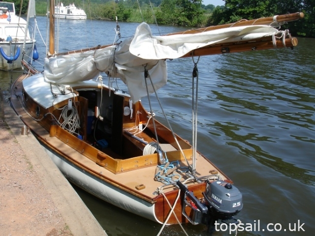 1986 Thurne Restricted Class Sailing Cruiser