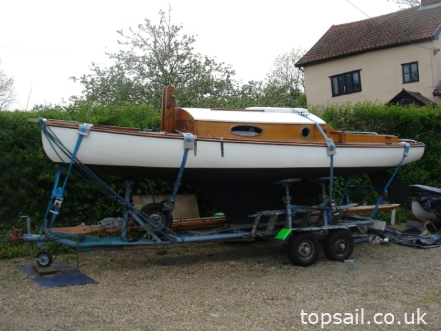 1986 Thurne Restricted Class Sailing Cruiser