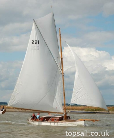 1982 Easticks 28 River Cruiser