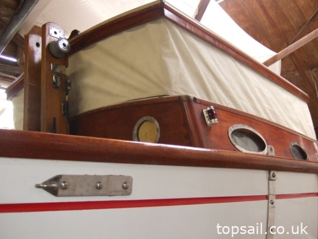 1982 Easticks 28 River Cruiser