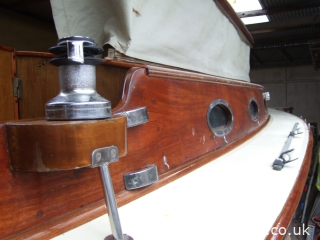 1982 Easticks 28 River Cruiser