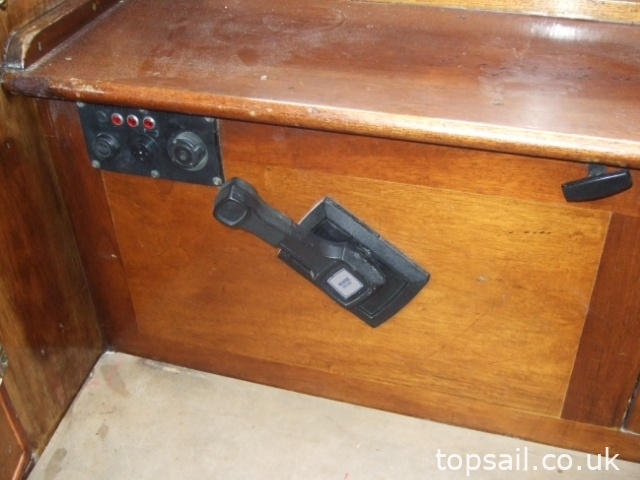 1982 Easticks 28 River Cruiser