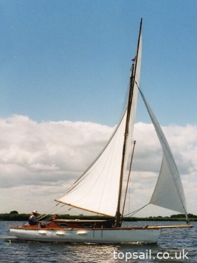 1980 Farrington 25 RCC & Trailer
