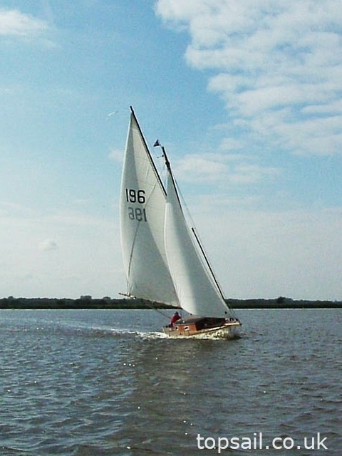1980 Farrington 25 RCC & Trailer