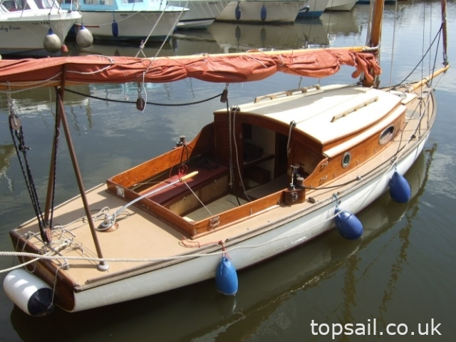 1981 Thurne Restricted Class Sailing Cruiser
