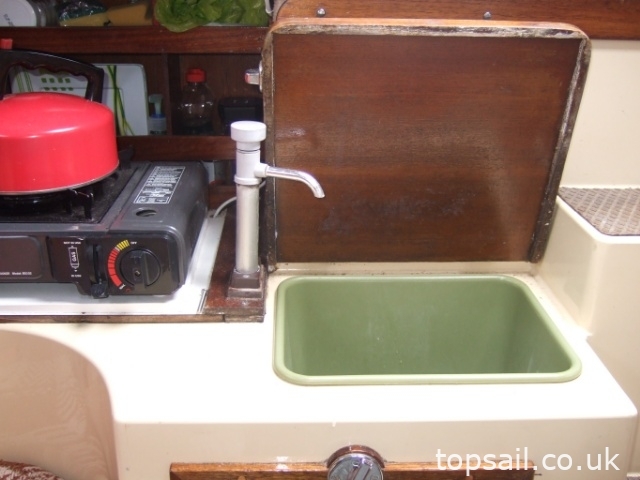 1982 Newbridge Navigator 19 Junk Rig