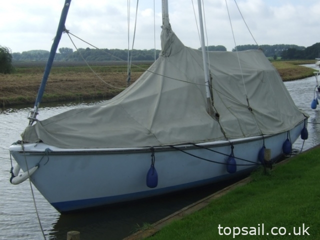 1969 Broads Sailing Cruiser (GRP Hull)