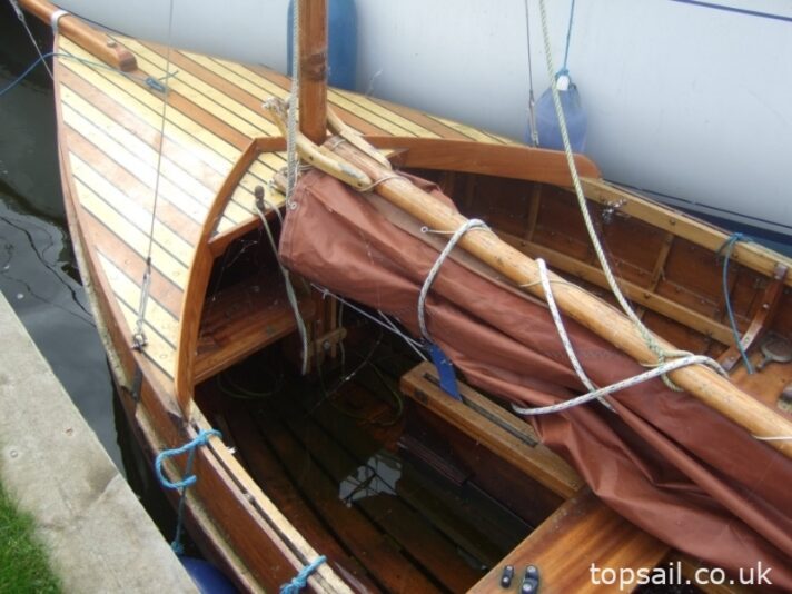 1992 Gunter Rigged Sailing Dinghy