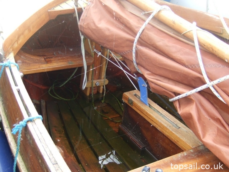 1992 Gunter Rigged Sailing Dinghy