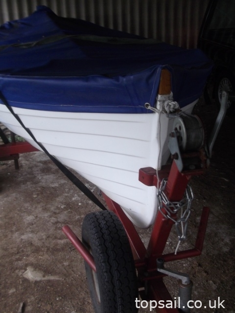 1993 Traditionally Styled GRP Broads Sailing Dinghy & Trailer