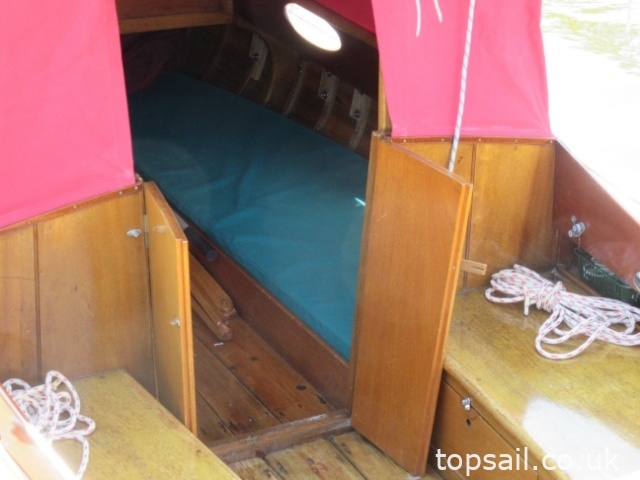 1970 River Cruiser Class Broads Yacht & Trailer