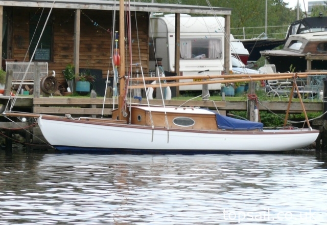 1960 Ernest Woods River Cruiser Class (Trailer Available)