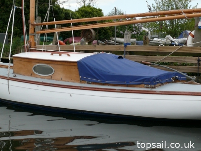 1960 Ernest Woods River Cruiser Class (Trailer Available)