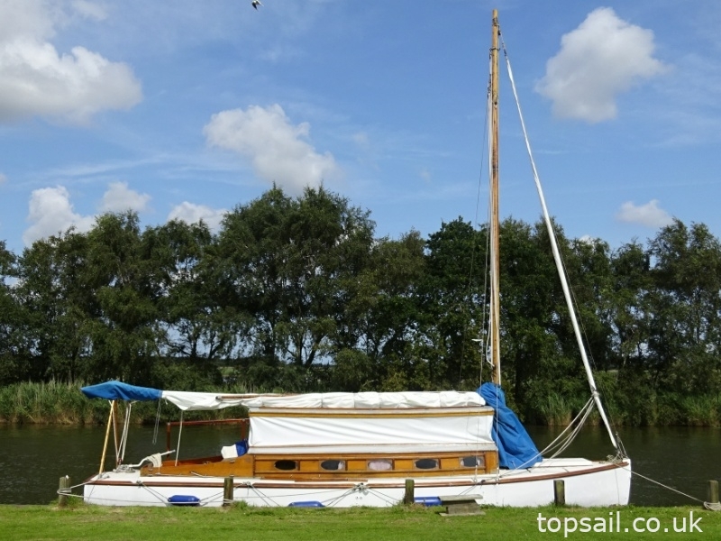 1949 Japonica Class Broads Yacht