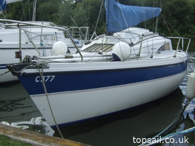 1987 Pegasus 700 (Shallow Fin Keel)