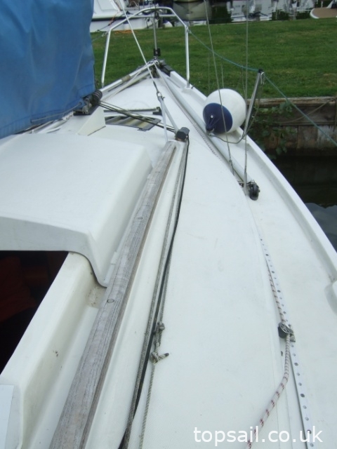 1987 Pegasus 700 (Shallow Fin Keel)