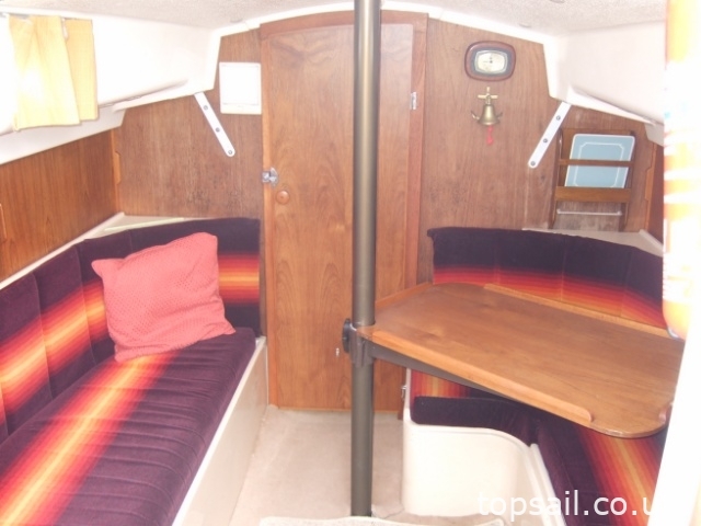 1987 Pegasus 700 (Shallow Fin Keel)
