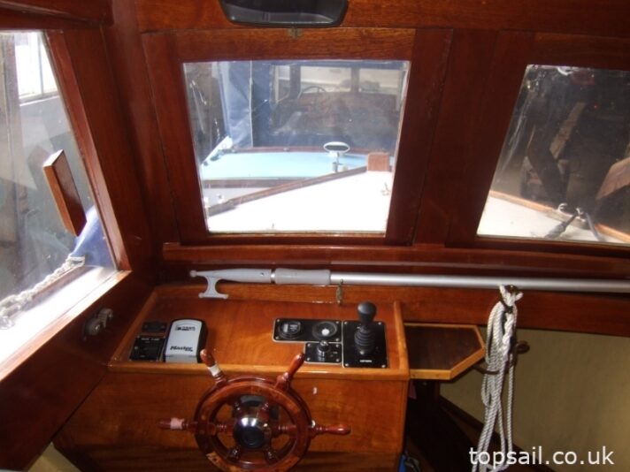 2012 Jaunty 20 Electric Powered Day Launch/Picnic Boat