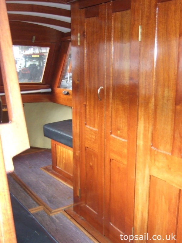 2012 Jaunty 20 Electric Powered Day Launch/Picnic Boat