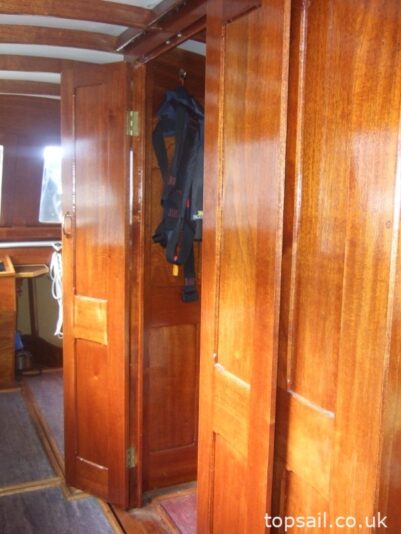 2012 Jaunty 20 Electric Powered Day Launch/Picnic Boat