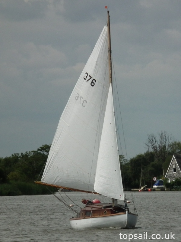 1931 Chumley and Hawke Brown Elf Class