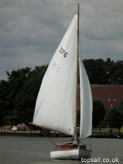 1931 Chumley and Hawke Brown Elf Class