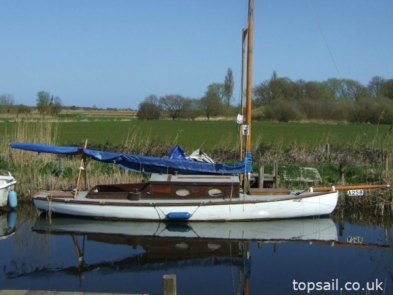 1907 River Cruiser Class Broads Yacht (Trailer Available)