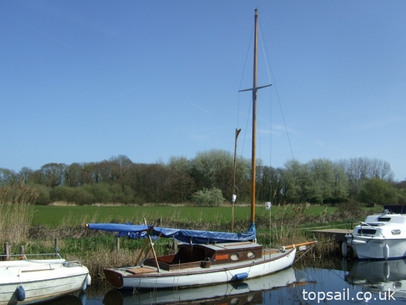1907 River Cruiser Class Broads Yacht (Trailer Available)