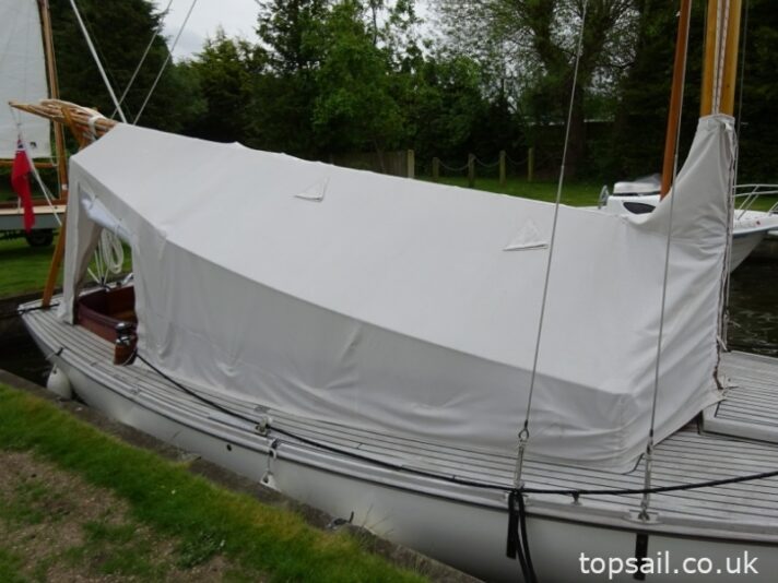 1986 Farrington 25 River Cruiser
