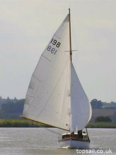 1946 Woods Gay Lady Class River Cruiser