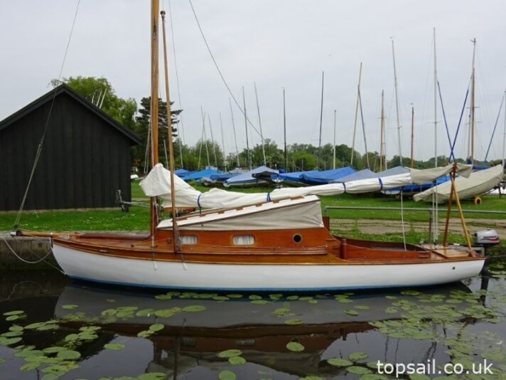 1946 Woods Gay Lady Class River Cruiser