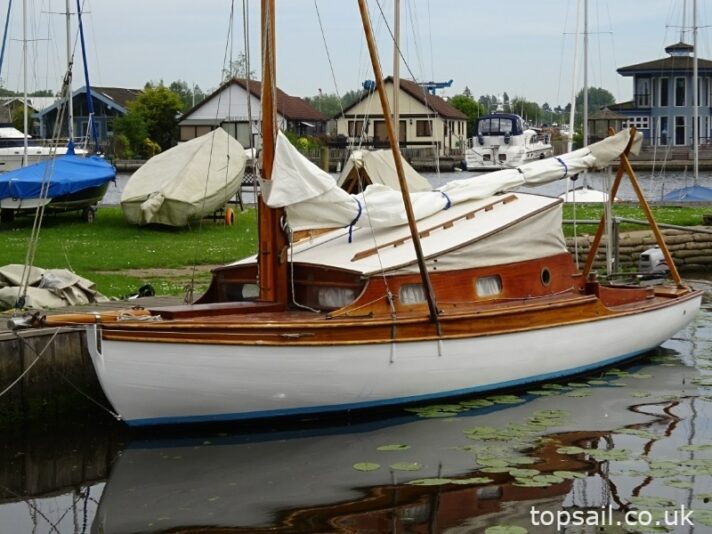 1946 Woods Gay Lady Class River Cruiser