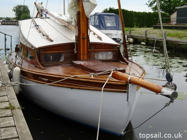 1946 Woods Gay Lady Class River Cruiser