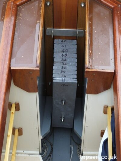2004 Unique River Cruiser Class Sailing Cruiser